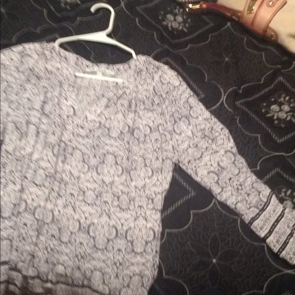 Top blouses - Picture 3 of 3